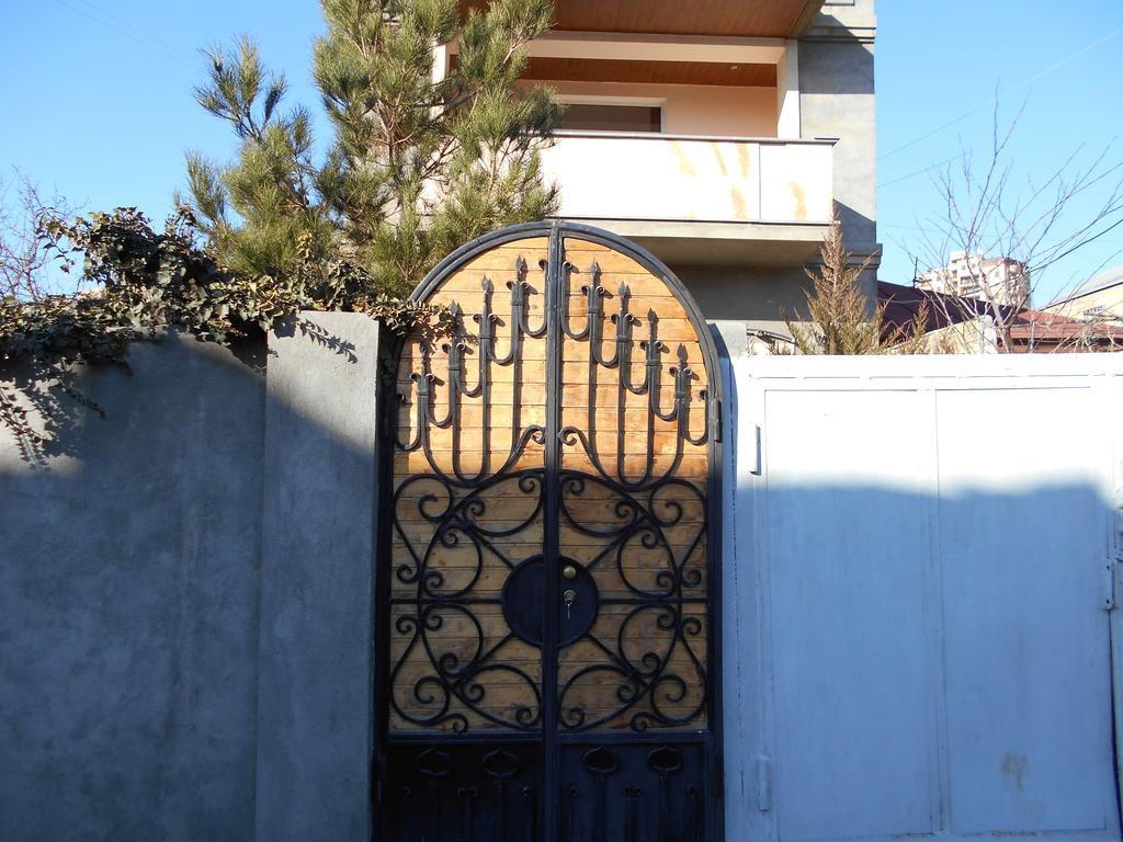 Сolibri Hotel Yerevan Exterior photo