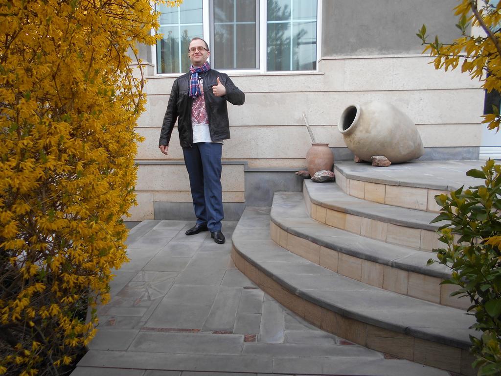 Сolibri Hotel Yerevan Exterior photo